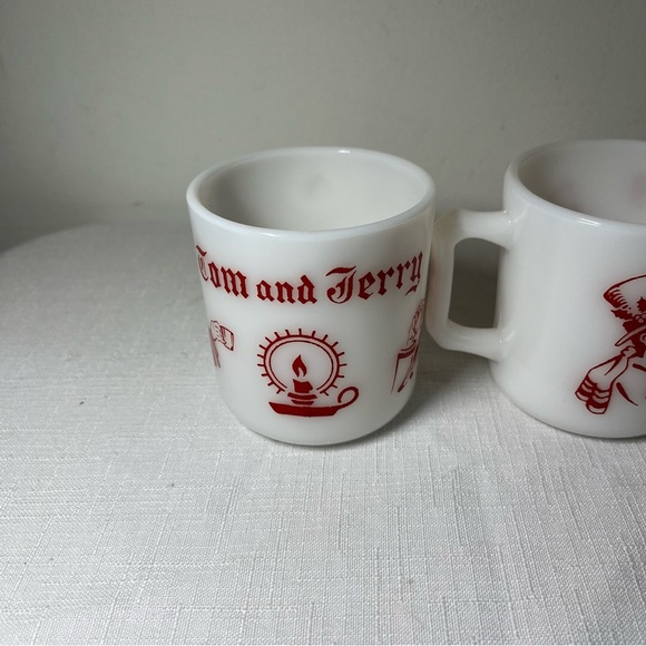 5 Hazel Atlas milk glass mugs. Vintage. Tom and Jerry. Eggnog - Picture 5 of 9